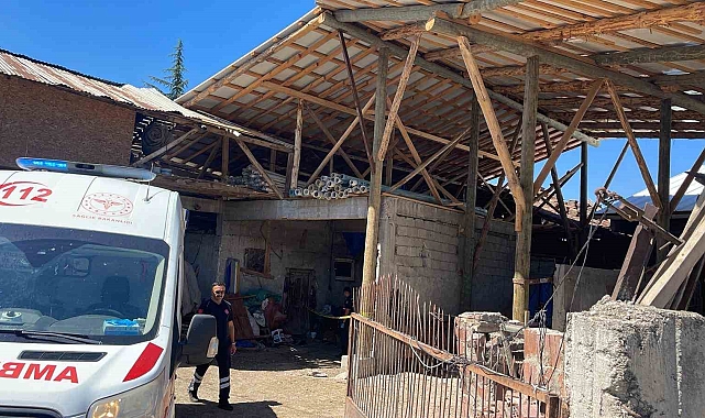 Çatıyı tamir eden usta, çatıdan düşerek öldü