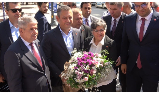 CHP'li 21 belediye başkanı ve Genel Başkan Özgür Özel Burdur'da