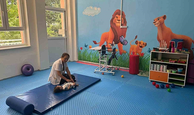 Çocuklar pediatrik rehabilitasyon ile sağlıklı bir geleceğe adım atıyor