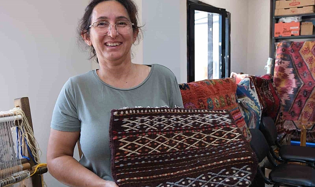 Depremden sonra evde kalmak istemeyen kadınlar, köye giderek meslek sahibi oldu