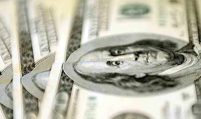 Dolar 33,5510 liradan güne başladı