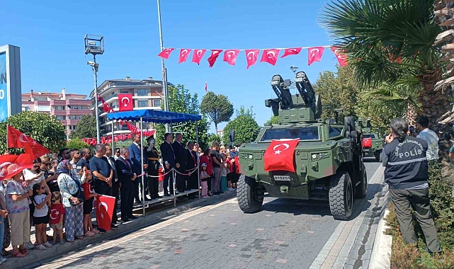 Edremit'te 30 Ağustos Zafer Bayramının 102. yıl dönümü törenlerle kutlandı