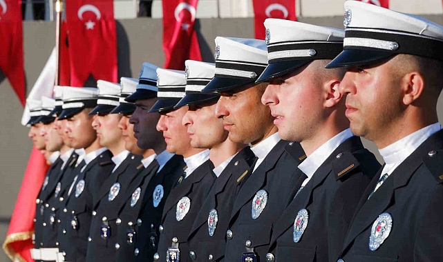 Erzurum'da 393 polis adayı için POMEM Çat Yolu Yerleşkesi'nde mezuniyet töreni düzenlendi