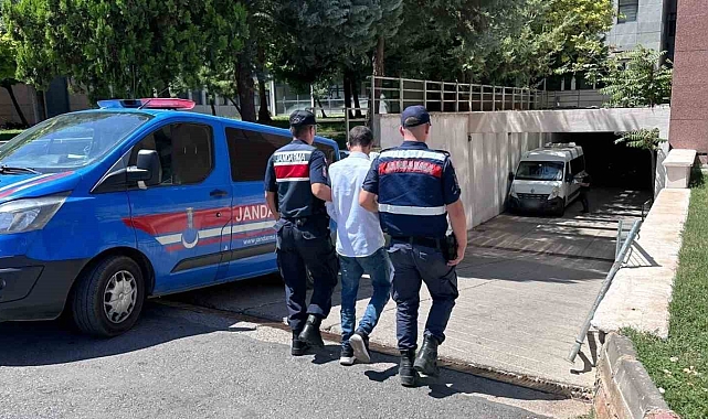 Gaziantep'te kaçak göçmen organizatörü 2 şahıs tutuklandı