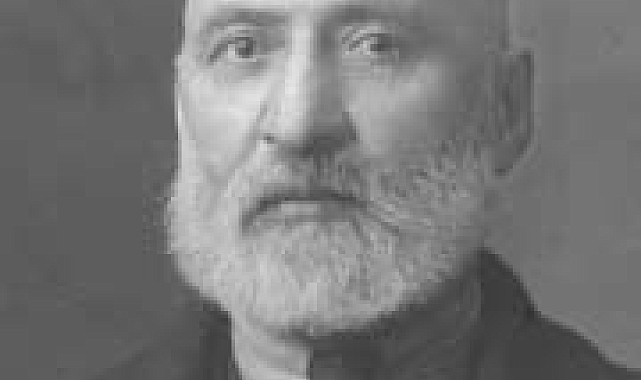 "Hoca Raif Efendi'ye vefa göstermeliyiz"