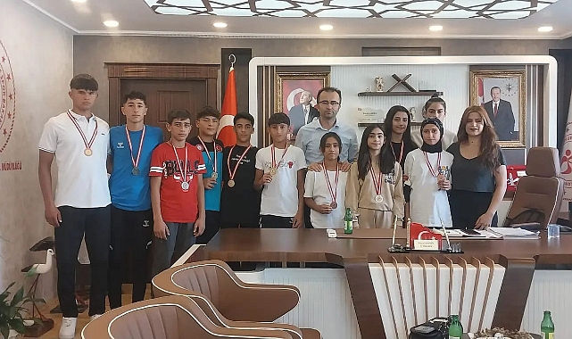 Manavgat’ta Iğdır rüzgarı estiren judoculardan İl Müdürü Şahin’e ziyaret