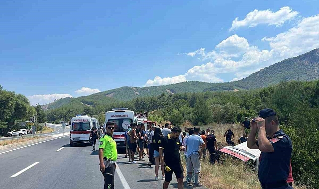 Minibüs şarampole yuvarlandı: 7 kişi yaralandı