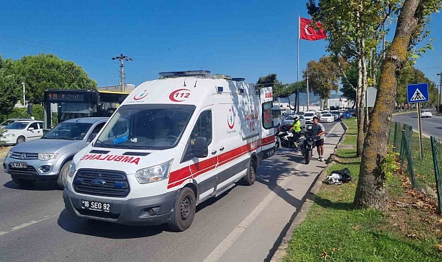 Motosiklet ile otomobil çarpıştı: 2 yaralı