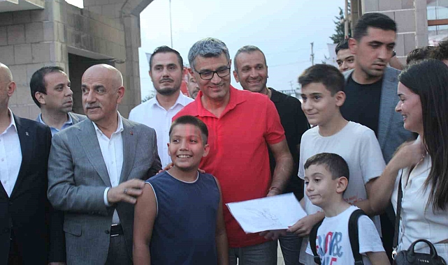 Olimpiyatlara damga vuran Yusuf Dikeç, Kahramanmaraş'ta ilgiyle karşılandı