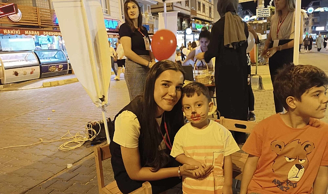 Özel Ya-Pa anaokulu Vali Yolunda stant açıp çocukları eğlendirdi