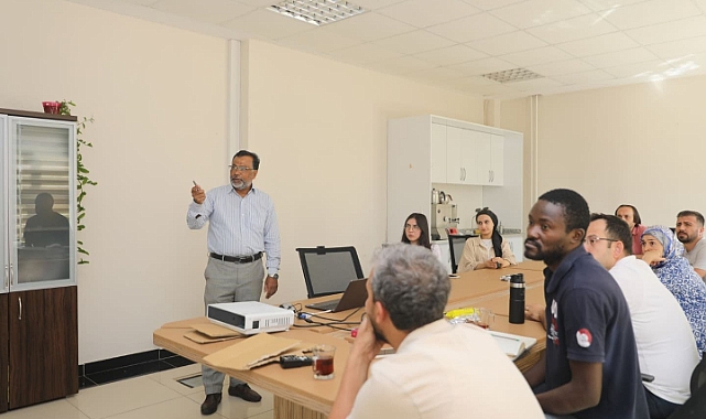 Prof. Dr. Atiqur Rahman, Iğdır Üniversitesinde Seminer Verdi