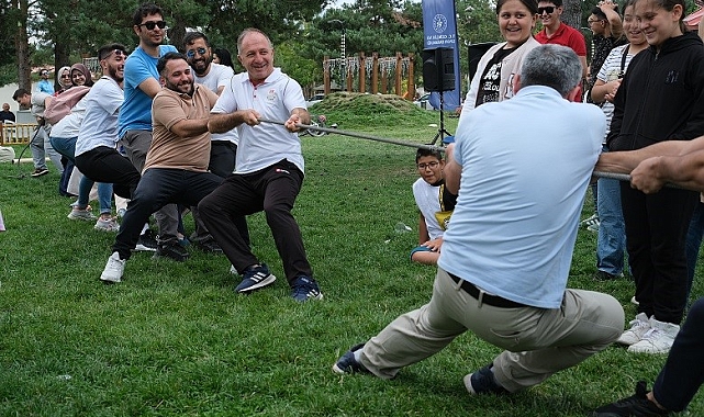 'Sosyal medyadan sosyal meydana' projesi, festival havasında geçti
