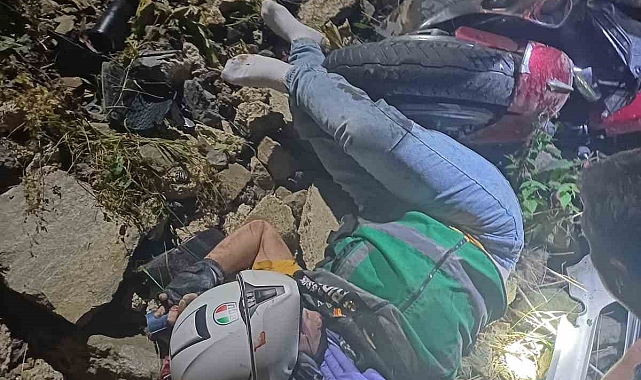 Suudi Arabistan uyruklu turist motosiklet ile dereye uçtu