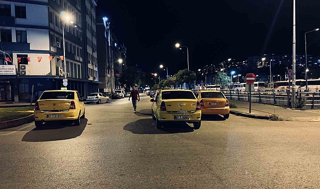 Taksi durağına gizemli telefon: "Abi kaçın duraktan, bomba var patlayacak, canınızı kurtarın"