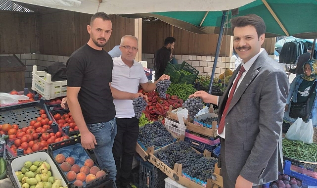 Üzümü kilosu 100 TL'den tezgahtaki yerini aldı