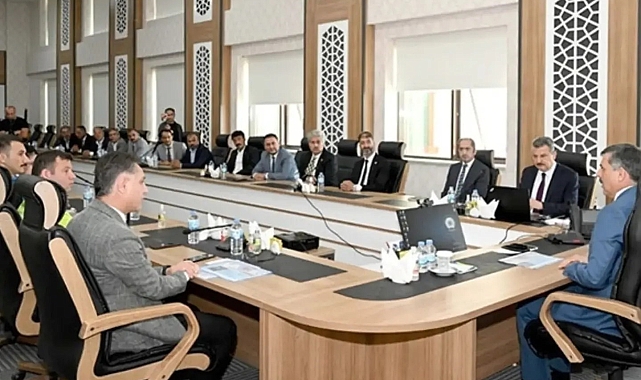 Vali çiftçi, Muhtarlar ile huzur toplantısı gerçekleştirdi