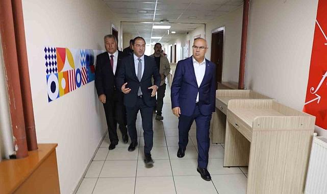 Vali Koç, KYK yurtlarında incelemede bulundu