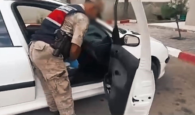 Van'da yabancı plakalı bir aracın içerisinde uyuşturucu ele geçirildi