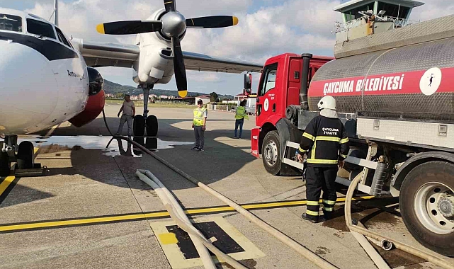 Yangın söndürme uçağına 15 ton su ikmali yapıldı