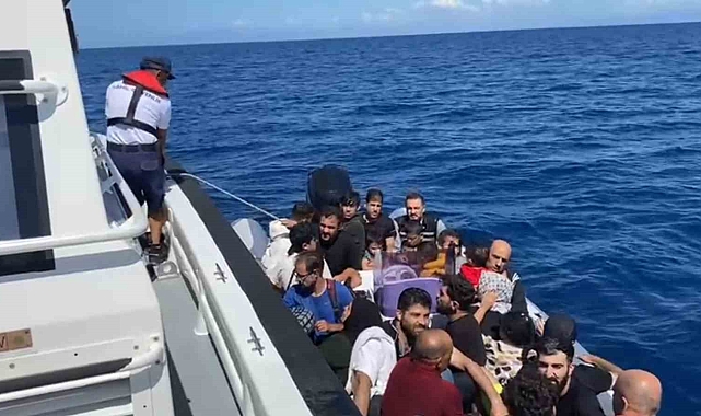114 düzensiz göçmen karaya çıkarıldı