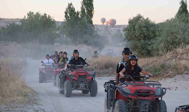 8 ayda yaklaşık 3 milyon yerli ve yabancı turist Kapadokya'yı ziyaret etti