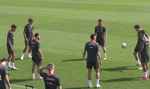 A Milli Futbol Takımı, Galler maçı hazırlıklarına devam etti