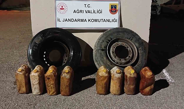 Ağrı'da park halindeki araçta 177 kilo sıvı metamfetamin ele geçirildi