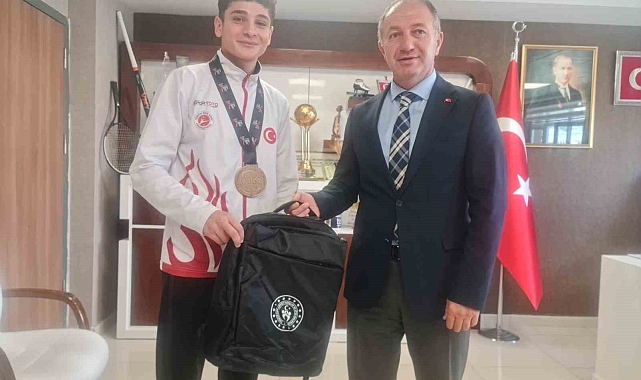 Ağyürek Avrupa Yolcusu