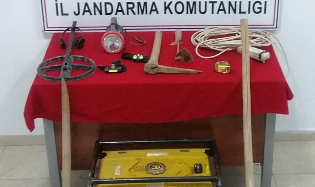Aksaray'da kaçak kazı yapan 5 kişi suçüstü yakalandı