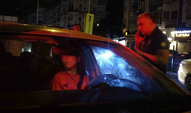 Antalya'da Kaza Yapıp Şoka Girdi Kapıyı Açmak İçin Herkes Seferber Oldu