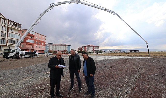 Aziziye 'yede kapalı semt pazarı ve otopark inşaatına başlandı