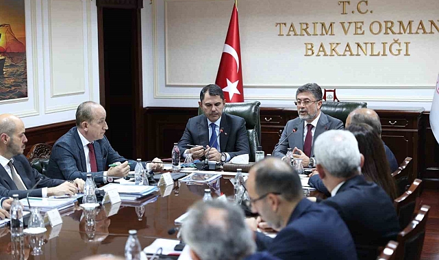 Bakan Kurum: "Orman ve yerleşim yerlerindeki yangınlara müdahalede çalışma grubu oluşturacağız"