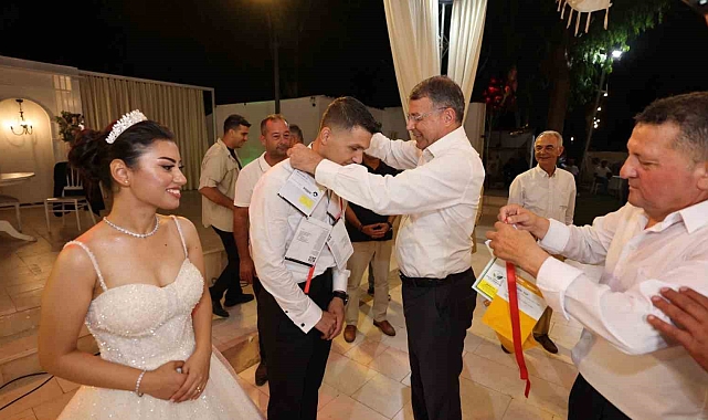 Beşi bir yerde altın yerine beşi bir yerde sebze tohumu takıldı