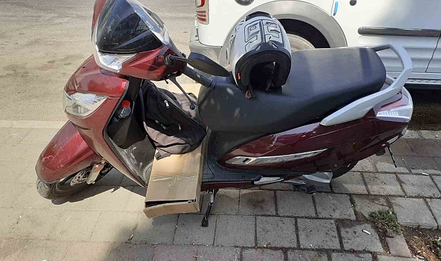 Boşanma aşamasındaki karısını polis merkezi önünde bekleyip öldürmek istedi