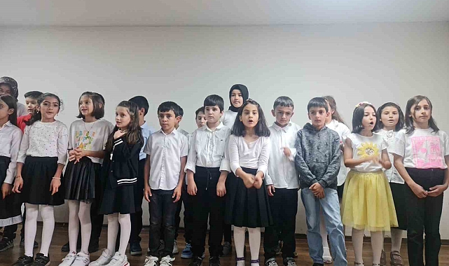 Erzurum-Yakutiye Celal Akın İlkokulu'nda 'İlk öğretim haftası kutlandı