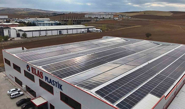 Güneşten gelen enerji ile geleceği aydınlatıyor