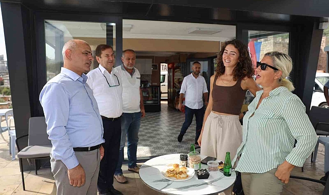 Hereke Kalesi turistler tarafından büyük ilgi görüyor