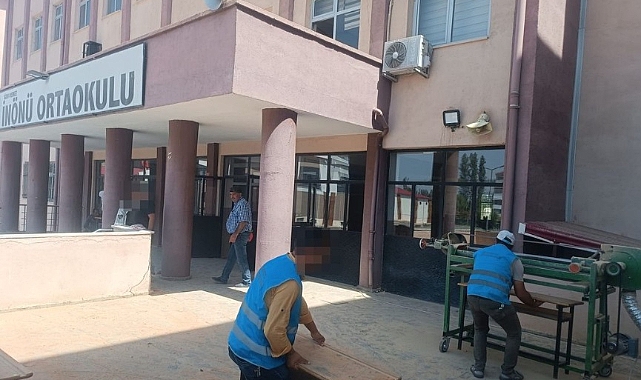 Iğdır’da yükümlüler, İnönü Ortaokulunda bakım çalışması yaptı