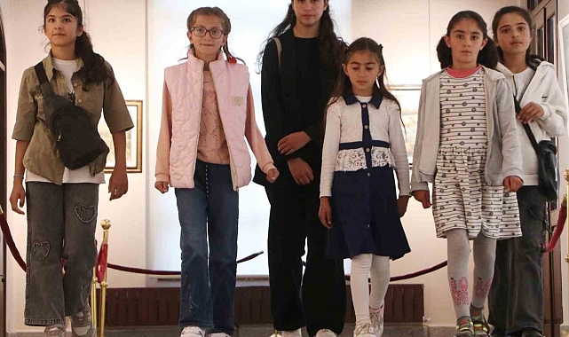 İsimleri "Narin" olan 6 öğrenci kent merkezinde günlük yaşantılarından uzak bir gün geçirdi