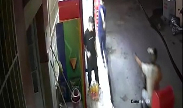 İzmir'deki cinayet anı kamerada