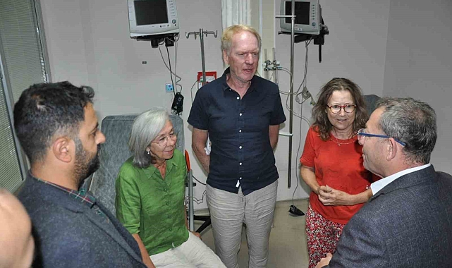Kars'ta 7 katlı otelde çıkan yangındaki dumandan etkilenenler tedavi altına alındı