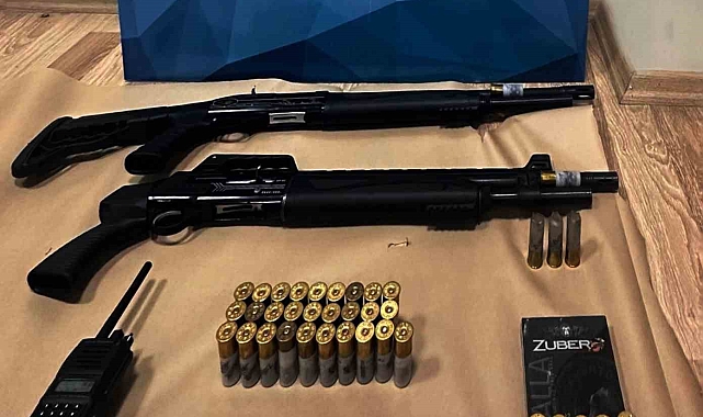 Kars'ta telsiz ve silah ele geçirildi 8 kişi gözaltına alındı