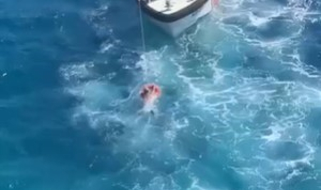 Kayalıklarda mahsur kalan vatandaş sahil güvenlik ekipleri tarafından kurtarıldı
