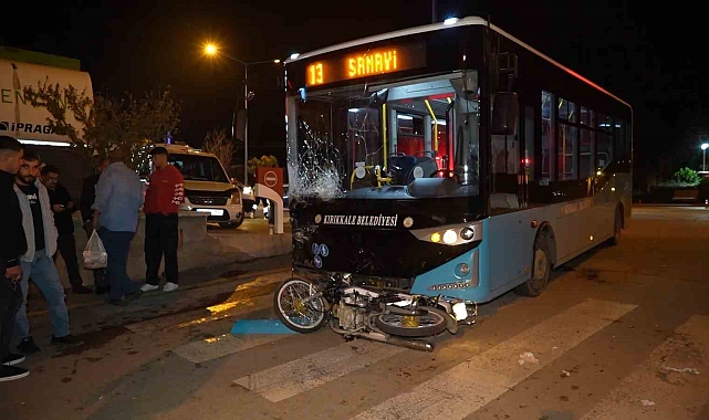 Kırıkkale'de halk otobüsüyle motosiklet çarpıştı
