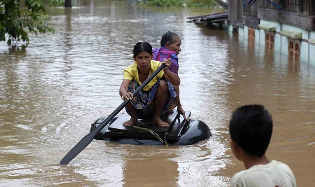 Myanmar'da can kaybı 66'ya yükseldi