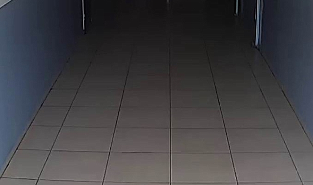 Okulda soluk borusuna yiyecek kaçan öğrenci, öğretmenin heimlich manevrası ile kurtuldu