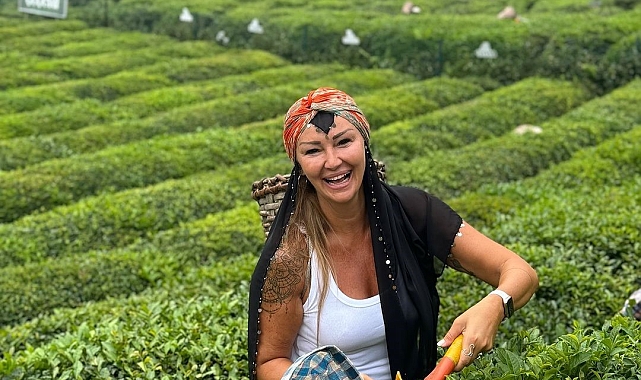 Pınar Altuğ Atacan Rize'de bahçeye girip çay topladı