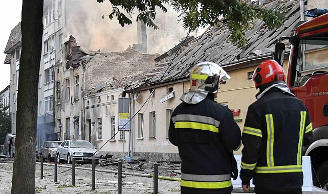 Rusya, Ukrayna'nın batısında Lviv kentini vurdu
