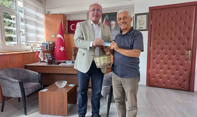 Sepet ustasına Kültür ve Turizm Bakanlığı tarafından "Yaşayan Sanatçı" unvanı verildi