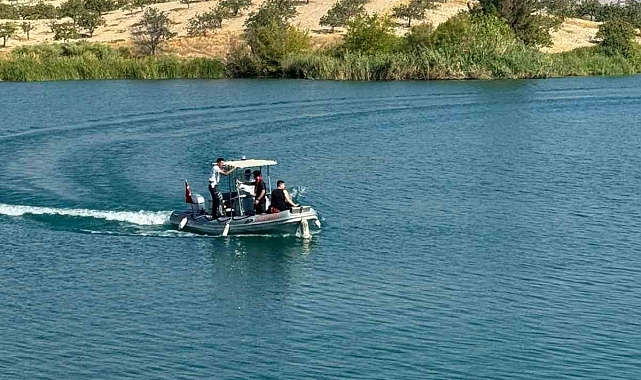 Serinlemek için Fırat Nehri'ne girdikten sonra kaybolan gencin cansız bedeni bulundu